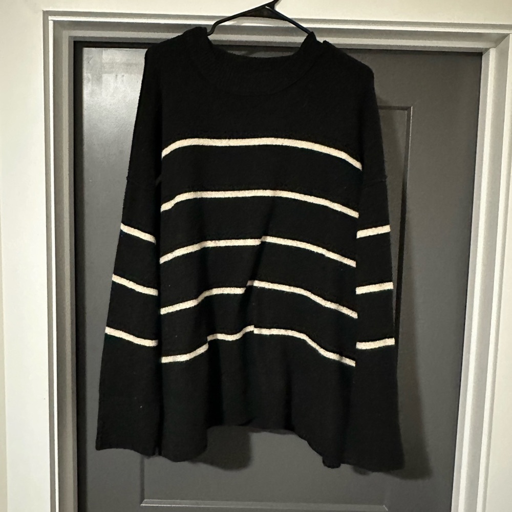 Aerie Black and Cream Striped Women's Crewneck Sweater